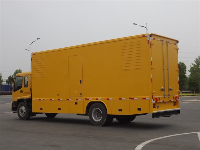 蓝山出租发电机-柴油发电机组电压低报警怎么办？