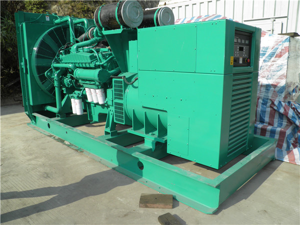 蓝山出租发电机-进口柴油发电机组与国产柴油发电机组的区别